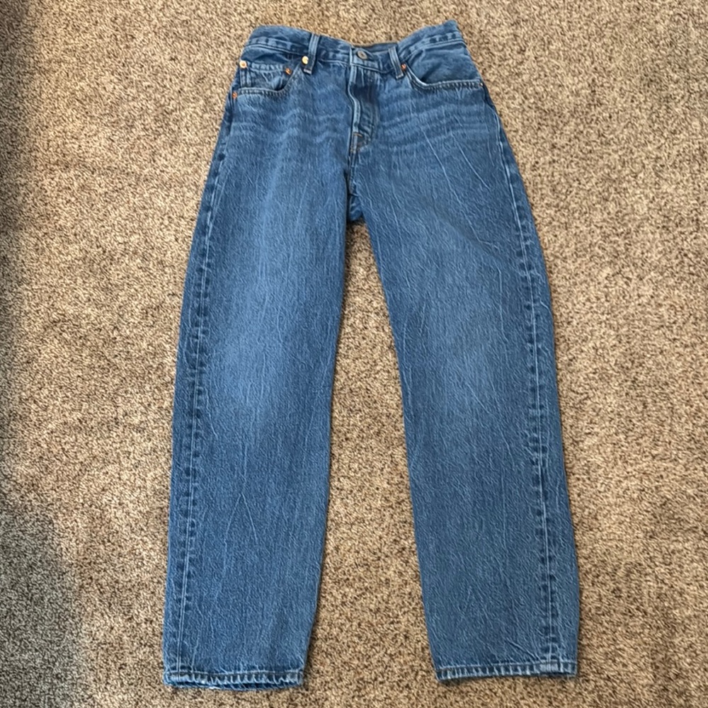Women’s Levi 501 90s -Size W26 L30